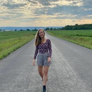 Meet your Posher, Jessica